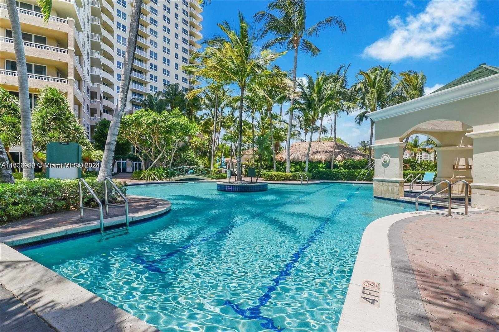 Small Image of 19501 WEST COUNTRY CLUB DR #2310, Aventura Number 3