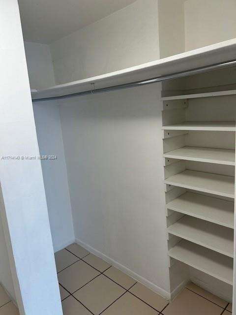 Small Image of 5401 COLLINS AVE #1512, Miami Beach Number 14