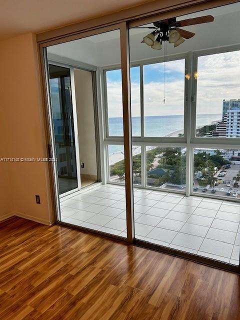 Small Image of 5401 COLLINS AVE #1512, Miami Beach Number 16