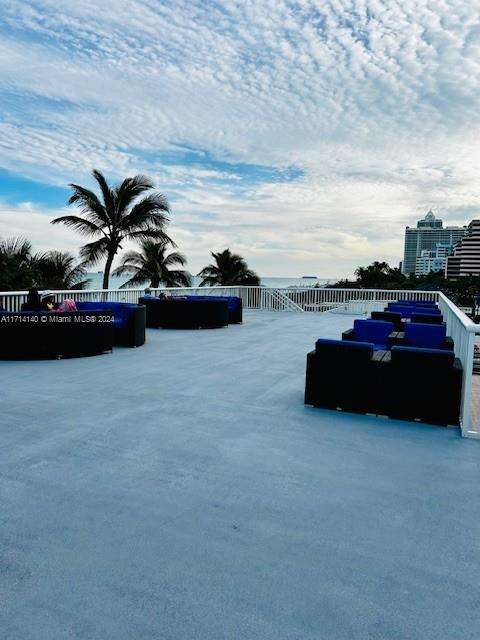 Small Image of 5401 COLLINS AVE #1512, Miami Beach Number 20