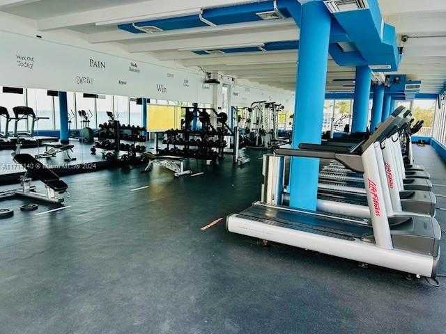Small Image of 5401 COLLINS AVE #1512, Miami Beach Number 21
