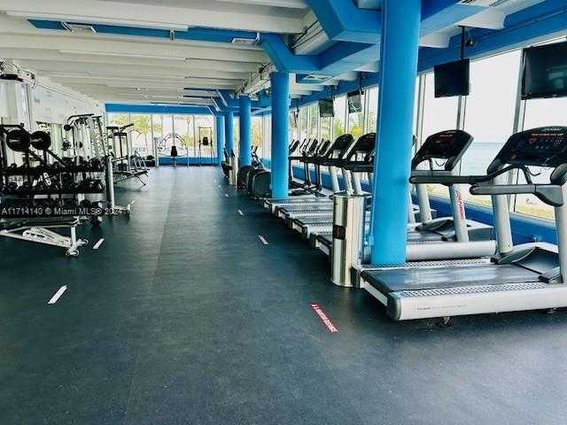 Small Image of 5401 COLLINS AVE #1512, Miami Beach Number 22