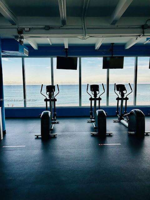 Small Image of 5401 COLLINS AVE #1512, Miami Beach Number 23