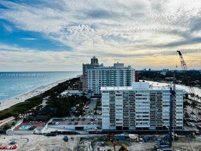 Small Image of 5401 COLLINS AVE #1512, Miami Beach Number 7