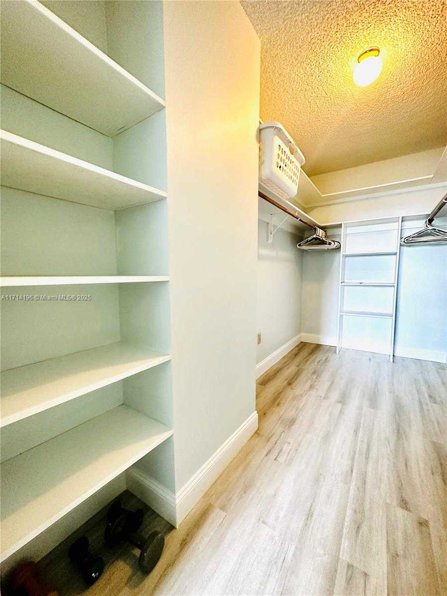 Small Image of 1501 SOUTH OCEAN DR #1105, Hollywood Number 14