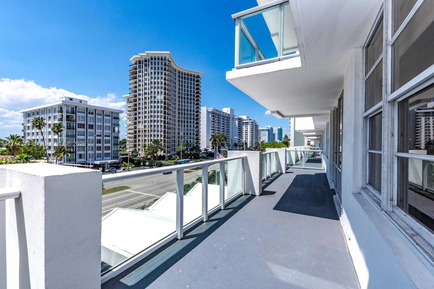 Small Image of 5601 COLLINS AVE #420, Miami Beach Number 23