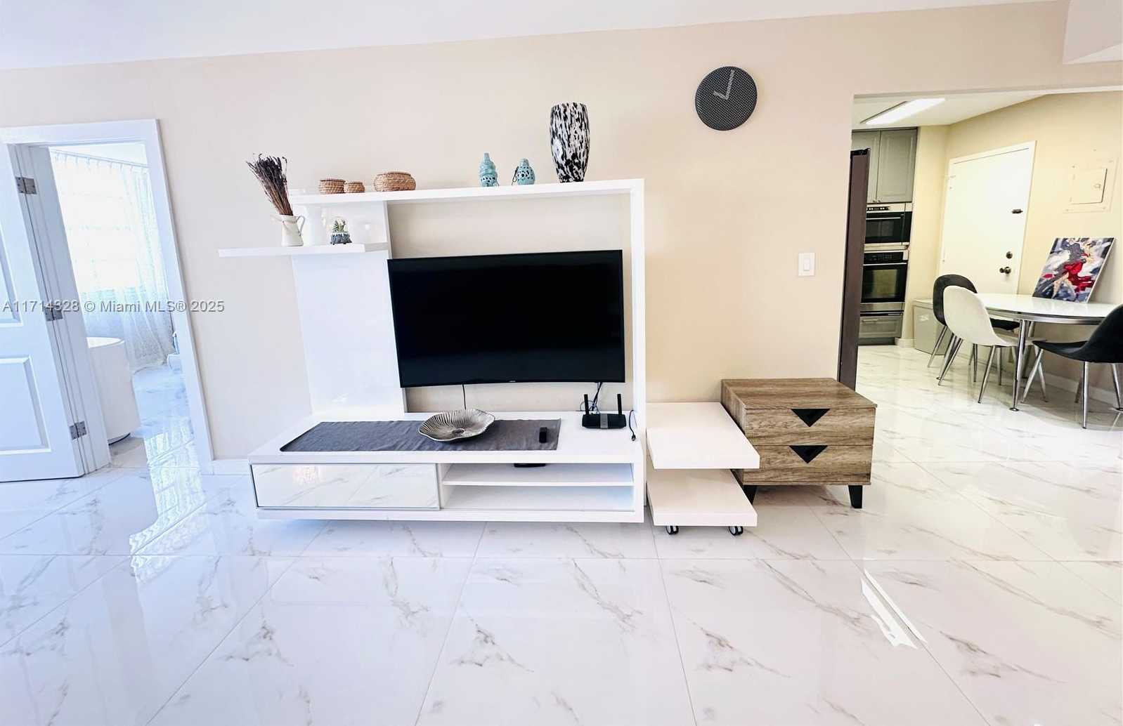 Small Image of 251 174TH ST #1809, Sunny Isles Beach Number 4