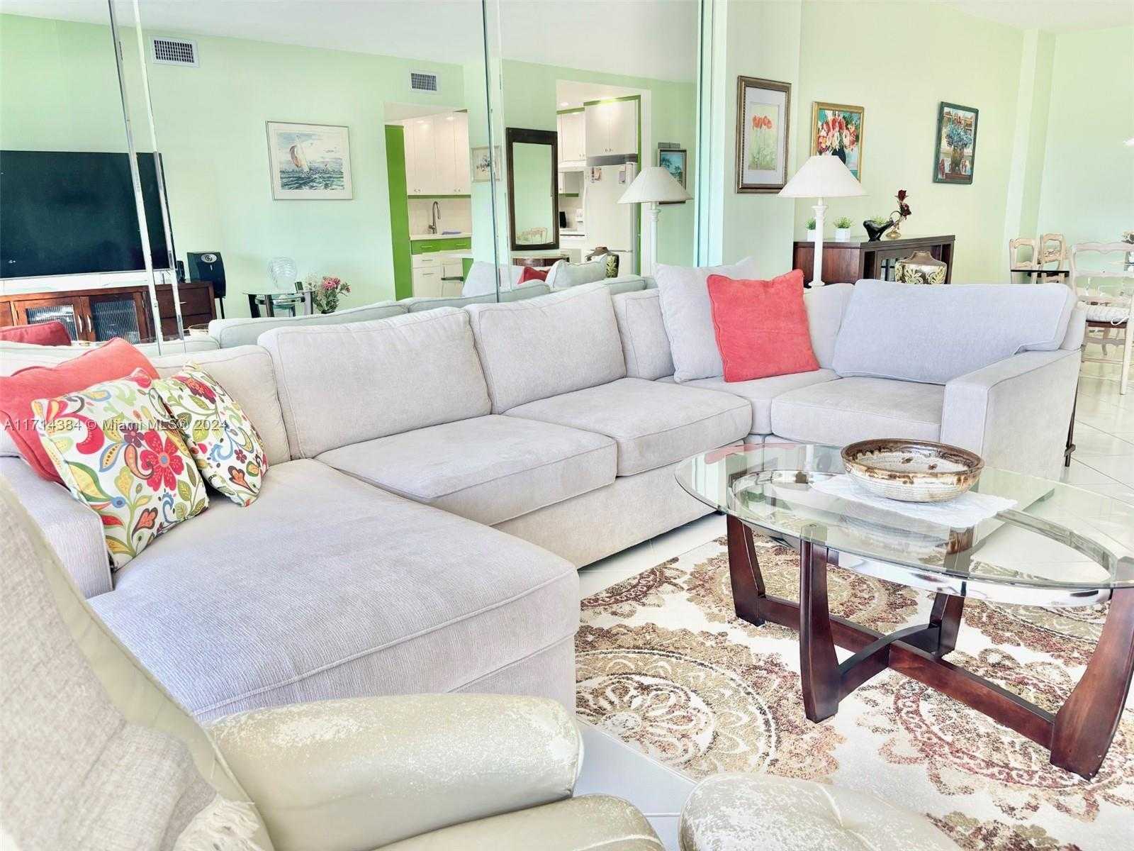Small Image of 1985 S Ocean Dr, Hallandale Beach, FL 33009, USA Number 10