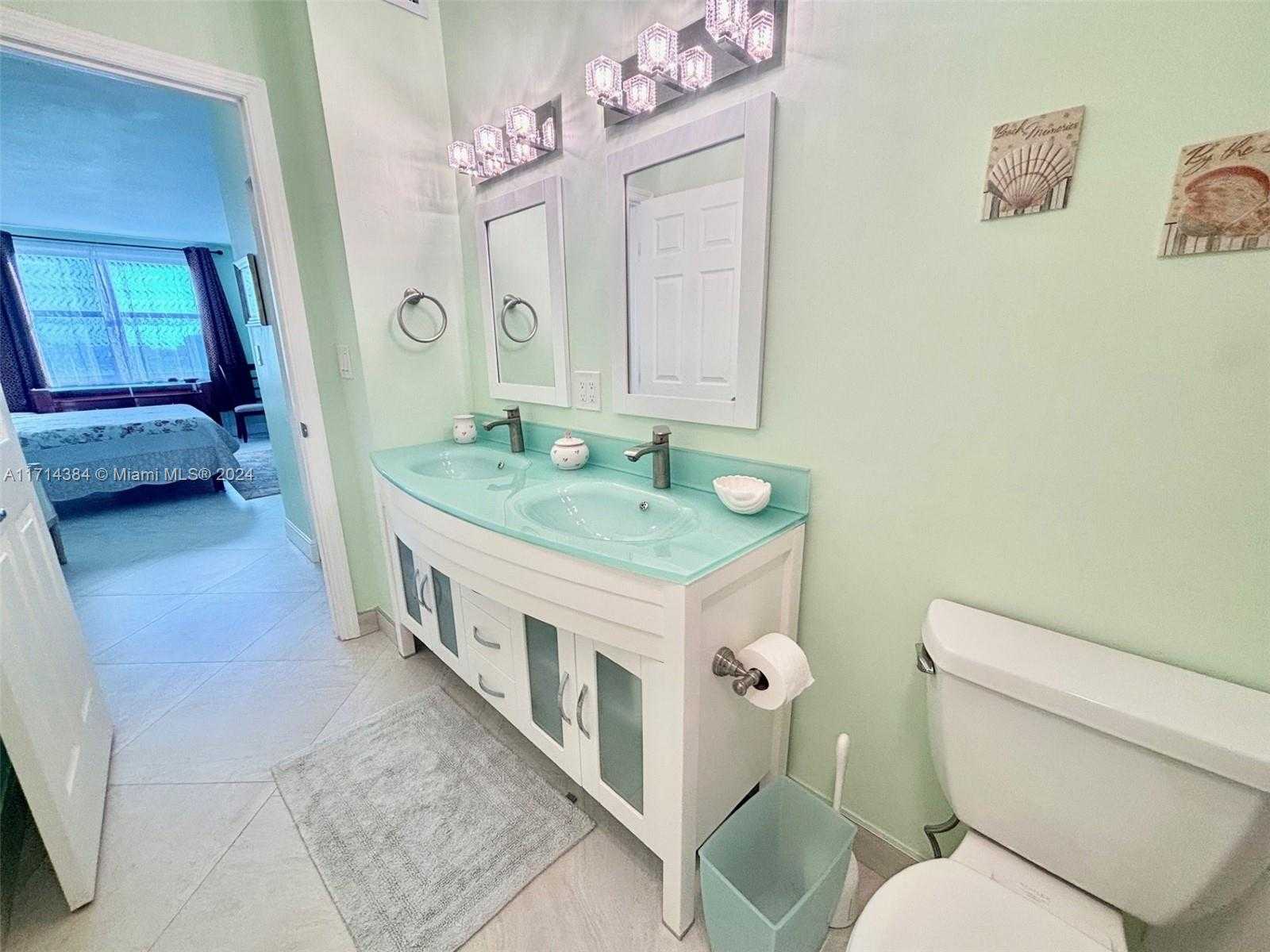 Small Image of 1985 S Ocean Dr, Hallandale Beach, FL 33009, USA Number 27