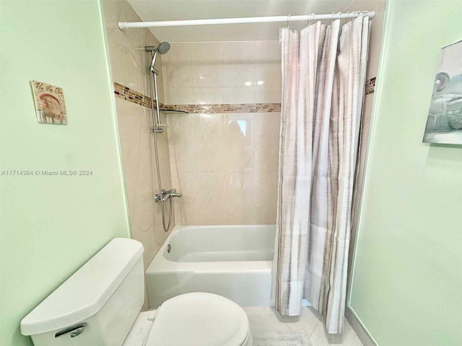 Small Image of 1985 S Ocean Dr, Hallandale Beach, FL 33009, USA Number 28