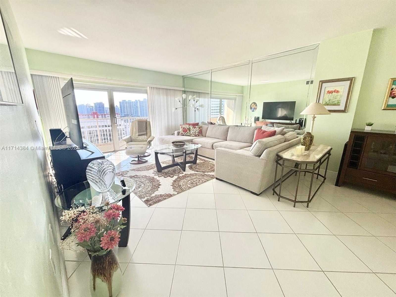 Small Image of 1985 S Ocean Dr, Hallandale Beach, FL 33009, USA Number 8