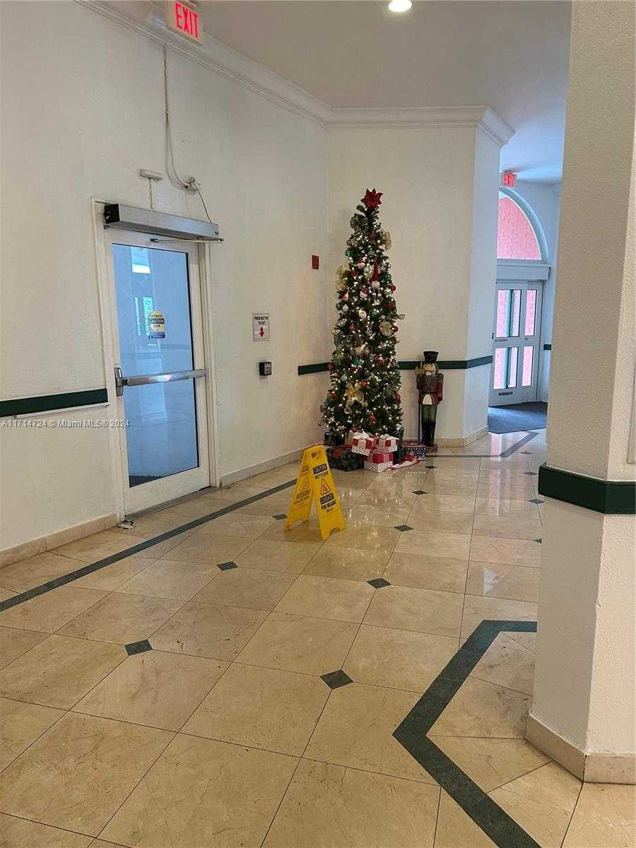 Small Image of 1351 NORTH EAST MIAMI GARDENS DR #1103E, Miami Number 6