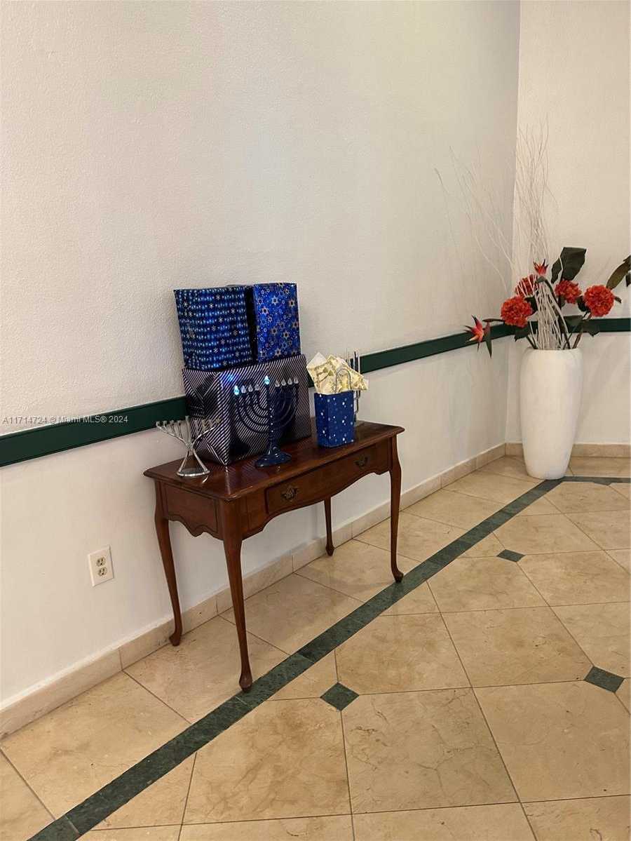 Small Image of 1351 NORTH EAST MIAMI GARDENS DR #1103E, Miami Number 8
