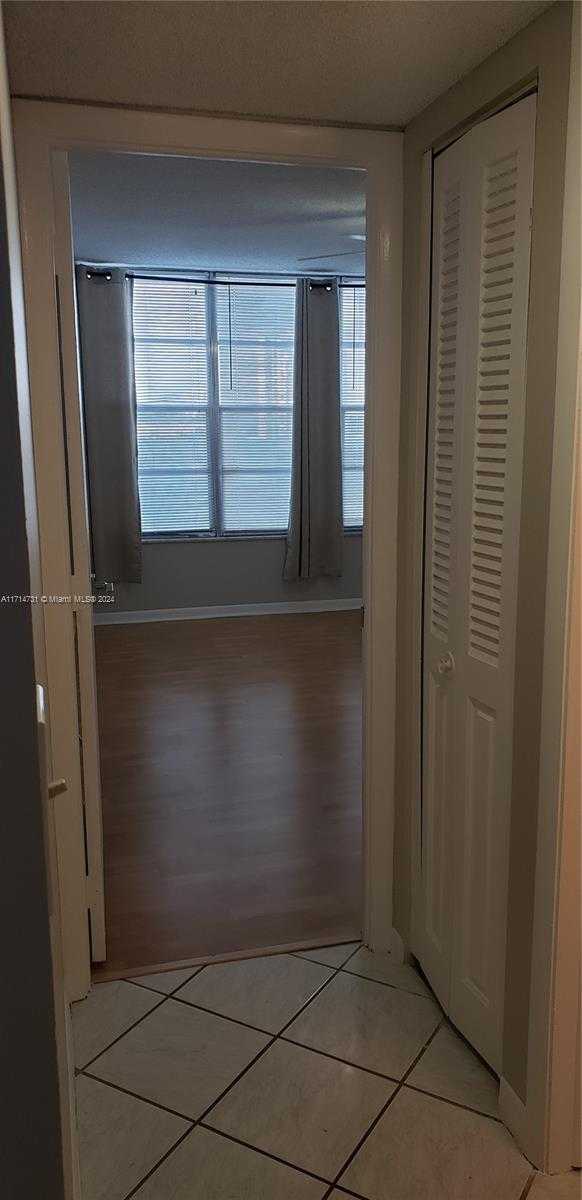 Small Image of 3800 SOUTH OCEAN DR #425, Hollywood Number 26