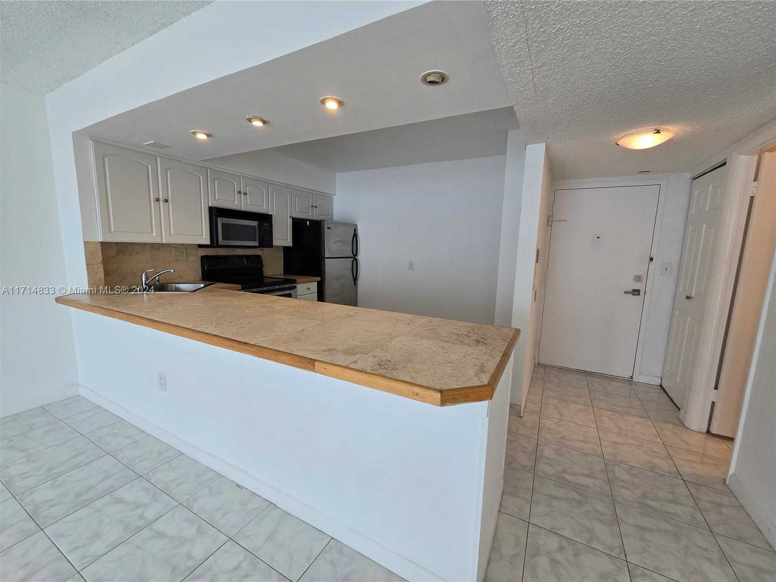 Small Image of 2851 NORTH EAST 183RD ST #1010E, Aventura Number 3
