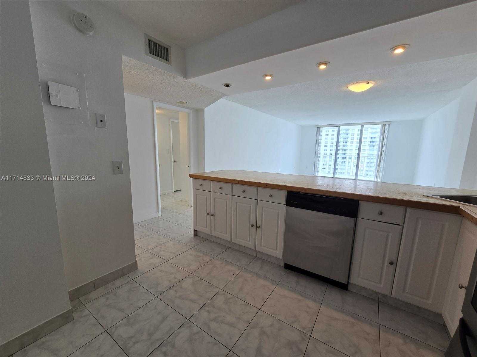 Small Image of 2851 NORTH EAST 183RD ST #1010E, Aventura Number 5