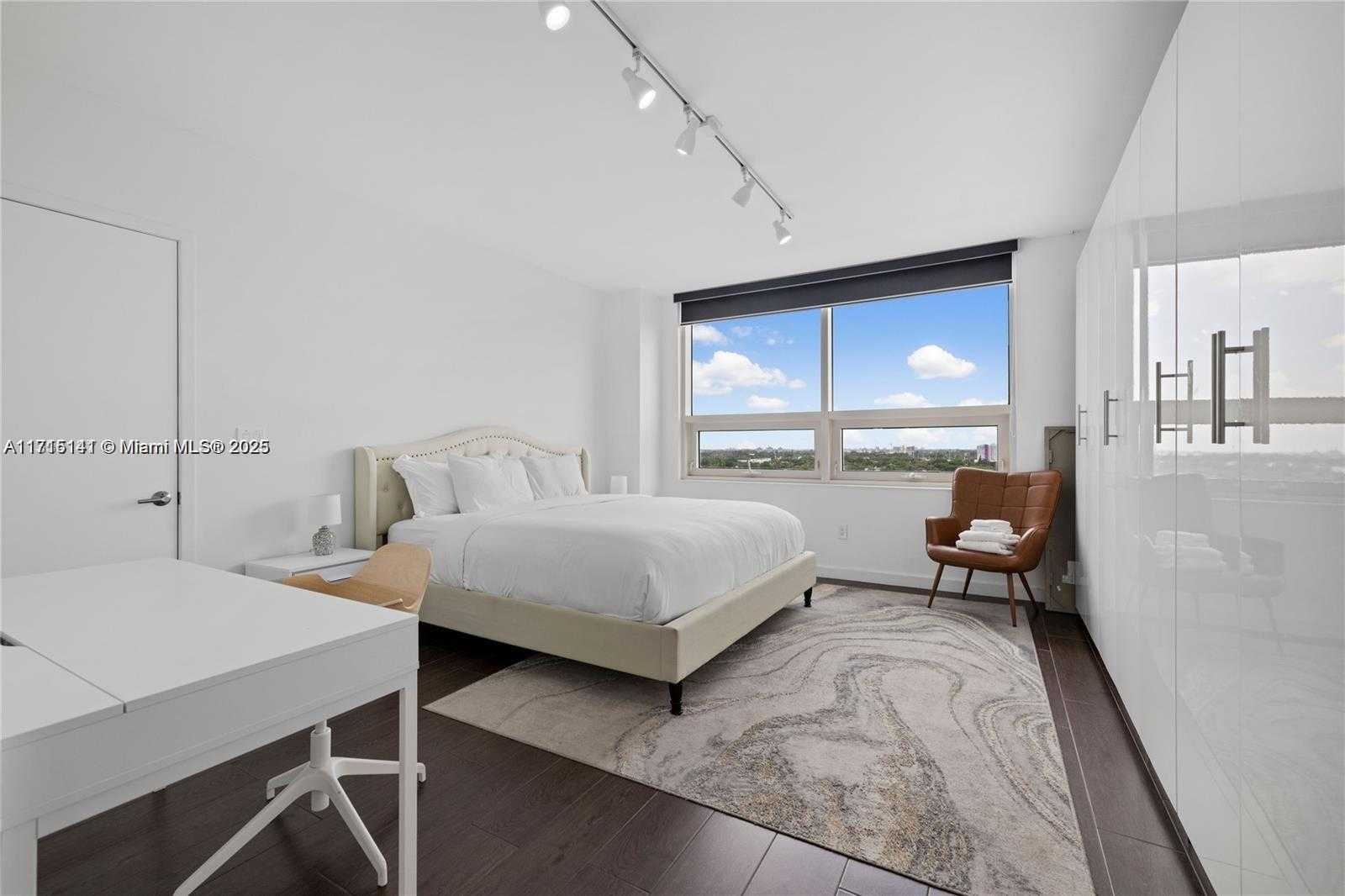 Small Image of 3250 NORTH EAST 1ST #1006, Miami Number 13