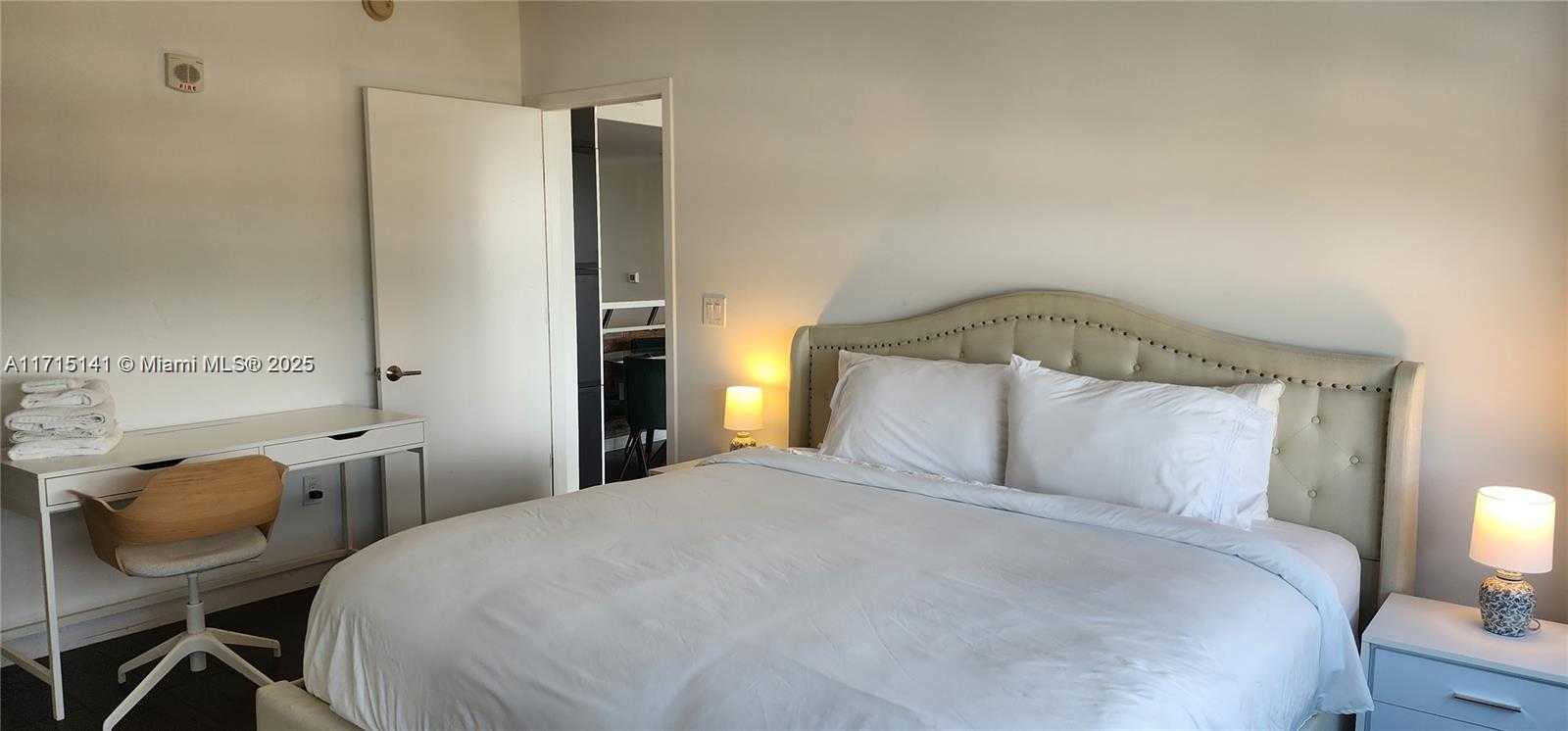 Small Image of 3250 NORTH EAST 1ST #1006, Miami Number 8