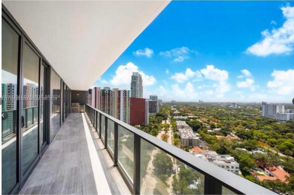 Small Image of 1451 BRICKELL AVE #2305, Miami Number 8