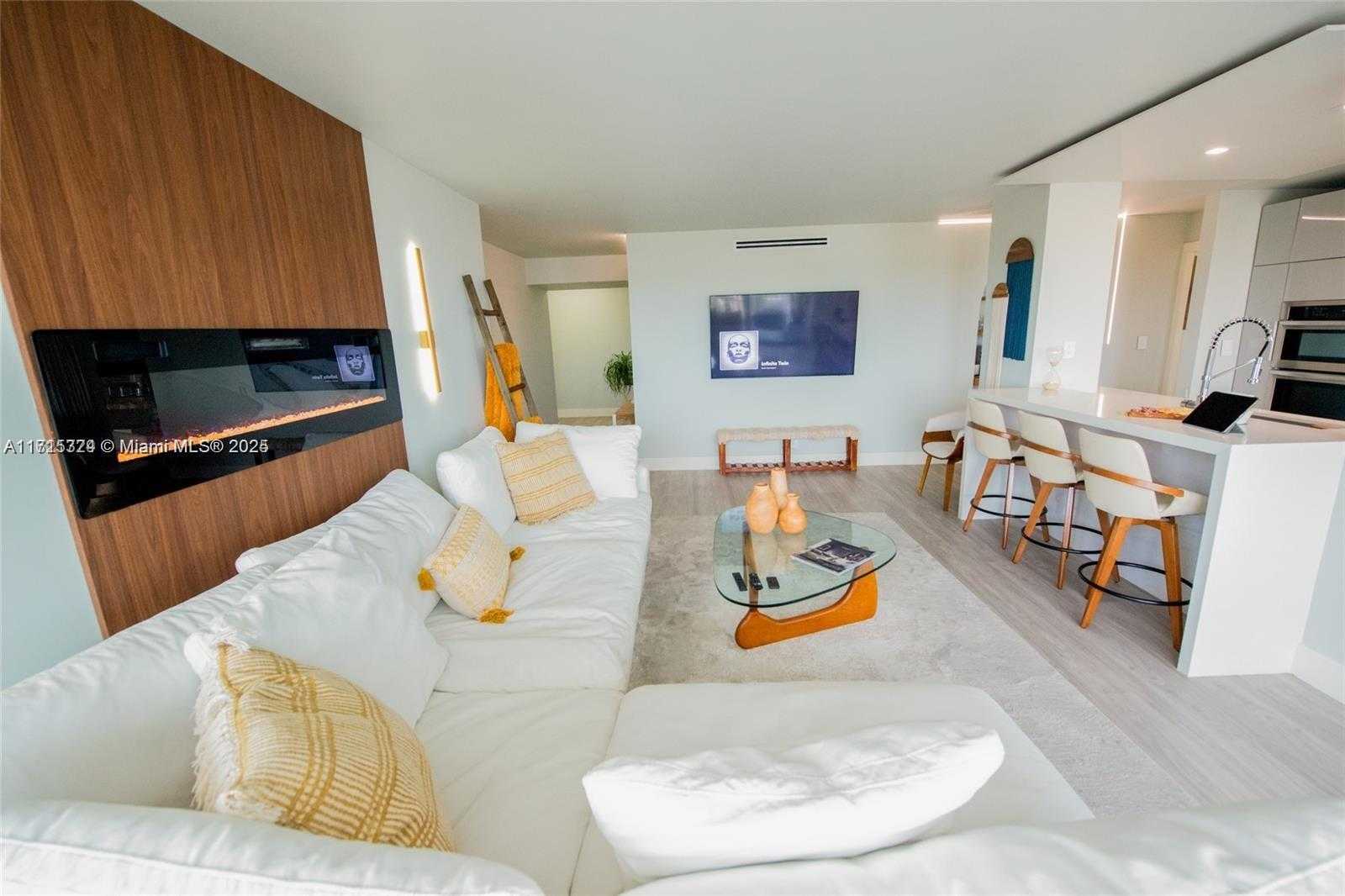 Small Image of 2655 COLLINS AVE #802, Miami Beach Number 15