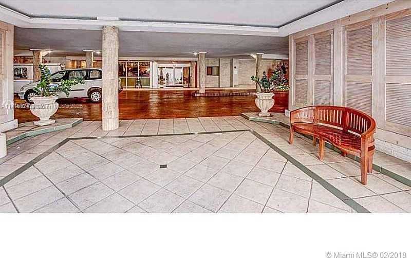 Small Image of 2655 COLLINS AVE #802, Miami Beach Number 27