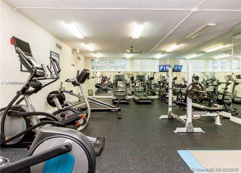 Small Image of 2655 COLLINS AVE #802, Miami Beach Number 28