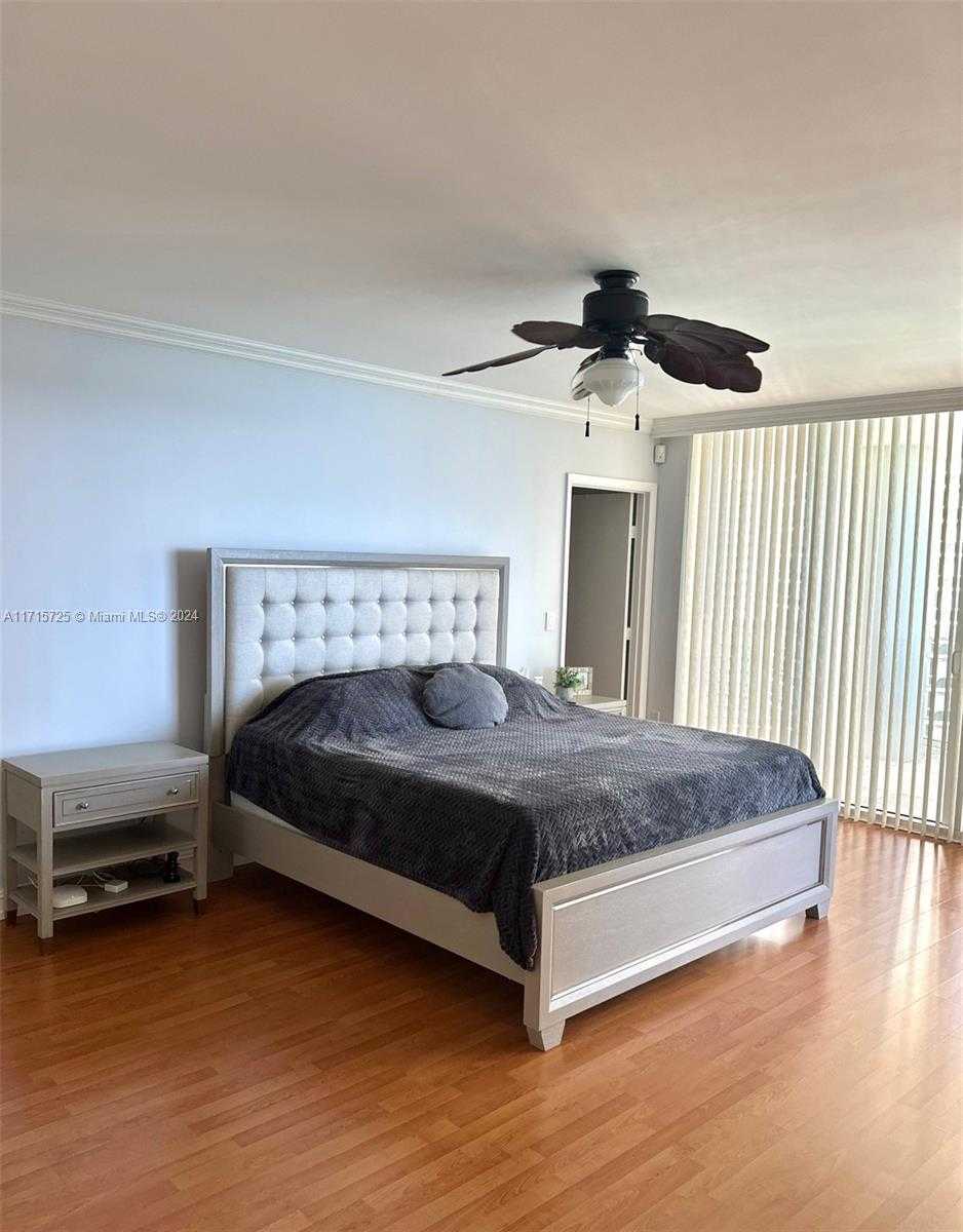 Small Image of 1850 SOUTH OCEAN DR #3310, Hallandale Beach Number 12
