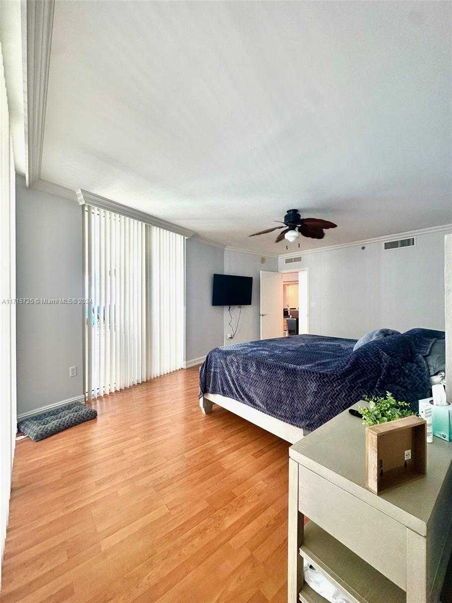 Small Image of 1850 SOUTH OCEAN DR #3310, Hallandale Beach Number 14