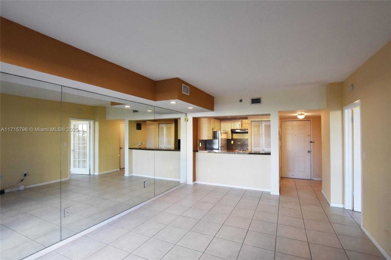 Small Image of 540 BRICKELL KEY DR #404, Miami Number 7