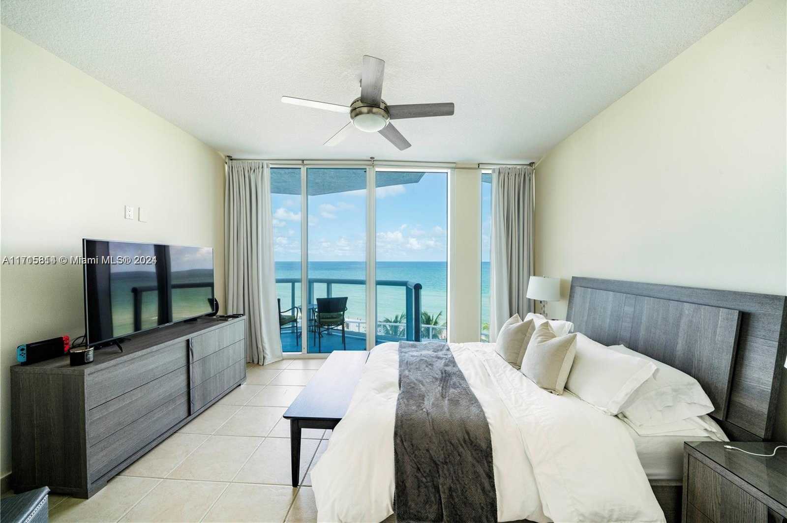 Small Image of 6515 COLLINS AVE #702, Miami Beach Number 14