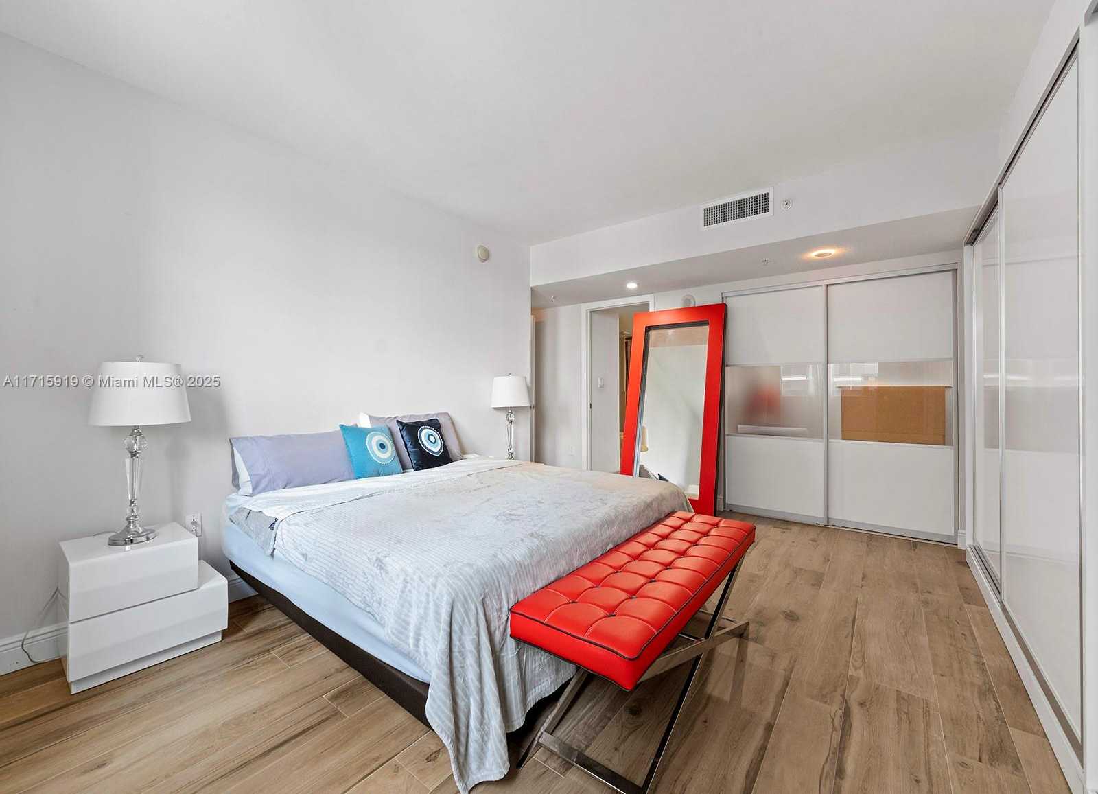 Small Image of 1800 NORTH BAYSHORE DR #2211, Miami Number 12