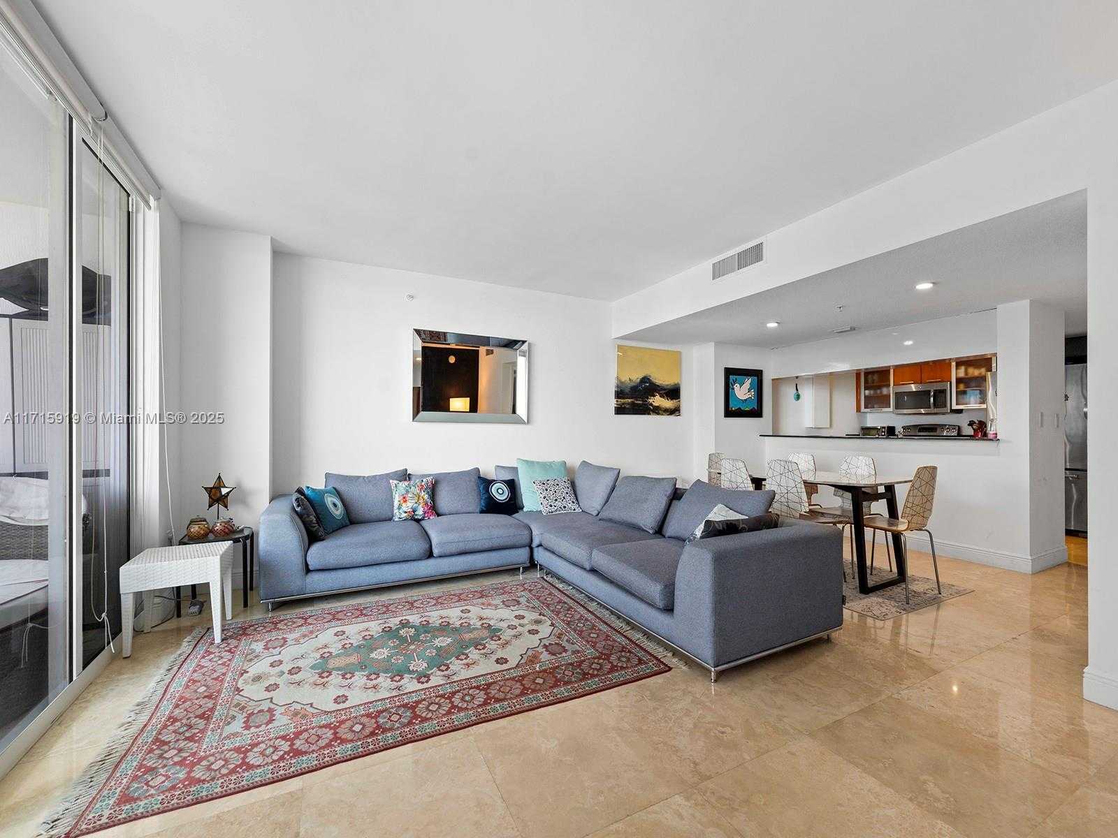 Small Image of 1800 NORTH BAYSHORE DR #2211, Miami Number 4
