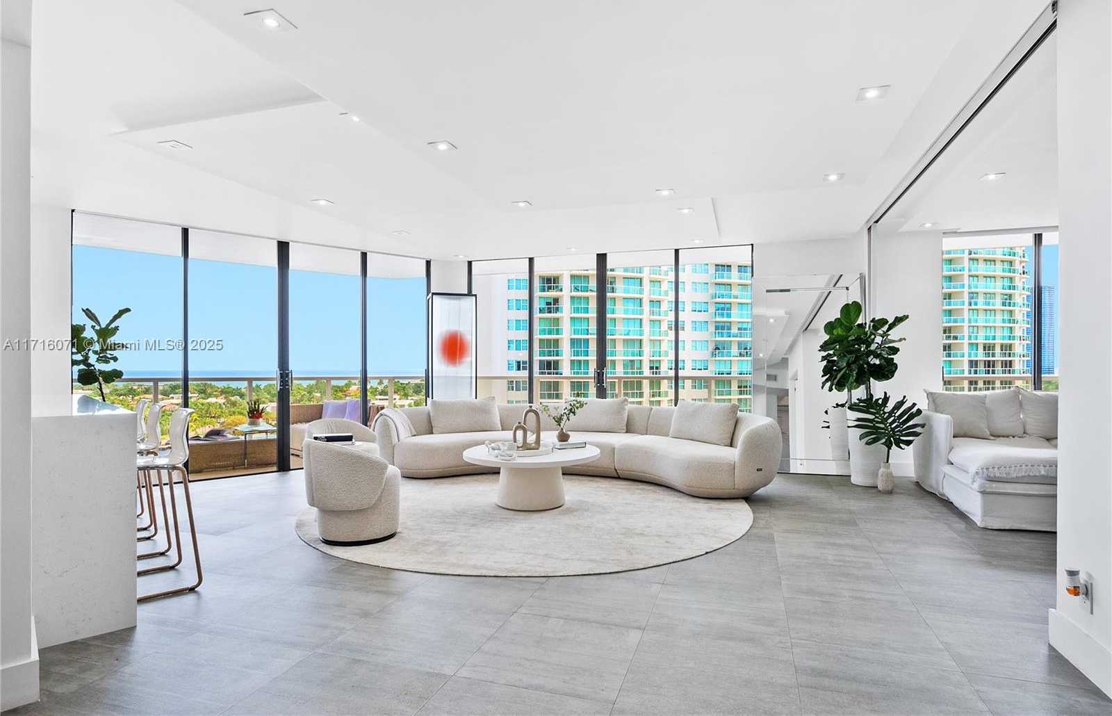 Small Image of 20281 EAST COUNTRY CLUB DR #808, Aventura Number 4