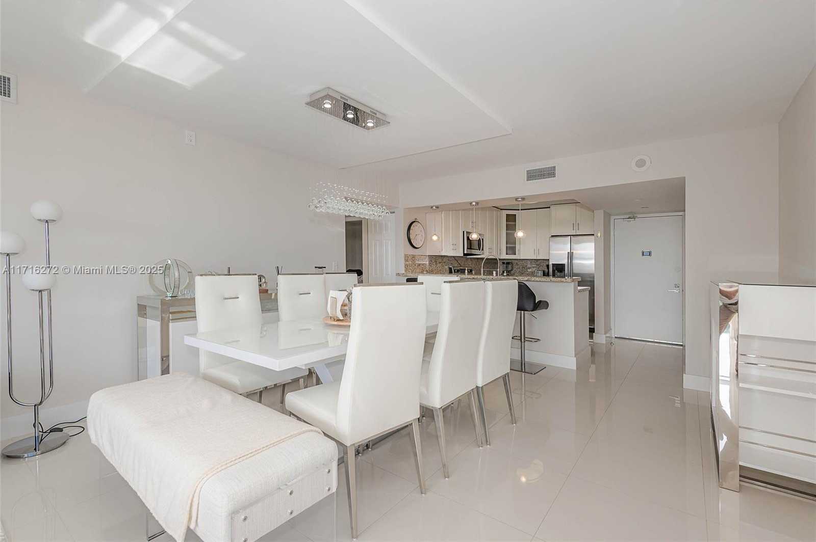 Small Image of 20335 WEST COUNTRY CLUB DR #909, Aventura Number 13