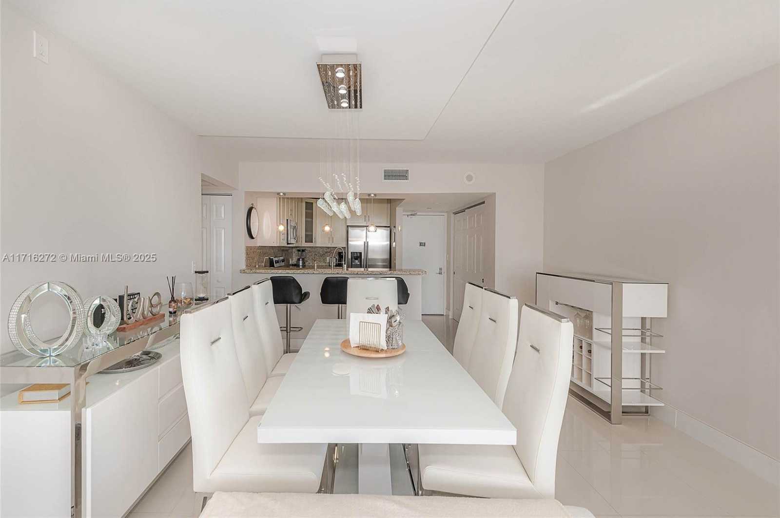 Small Image of 20335 WEST COUNTRY CLUB DR #909, Aventura Number 14