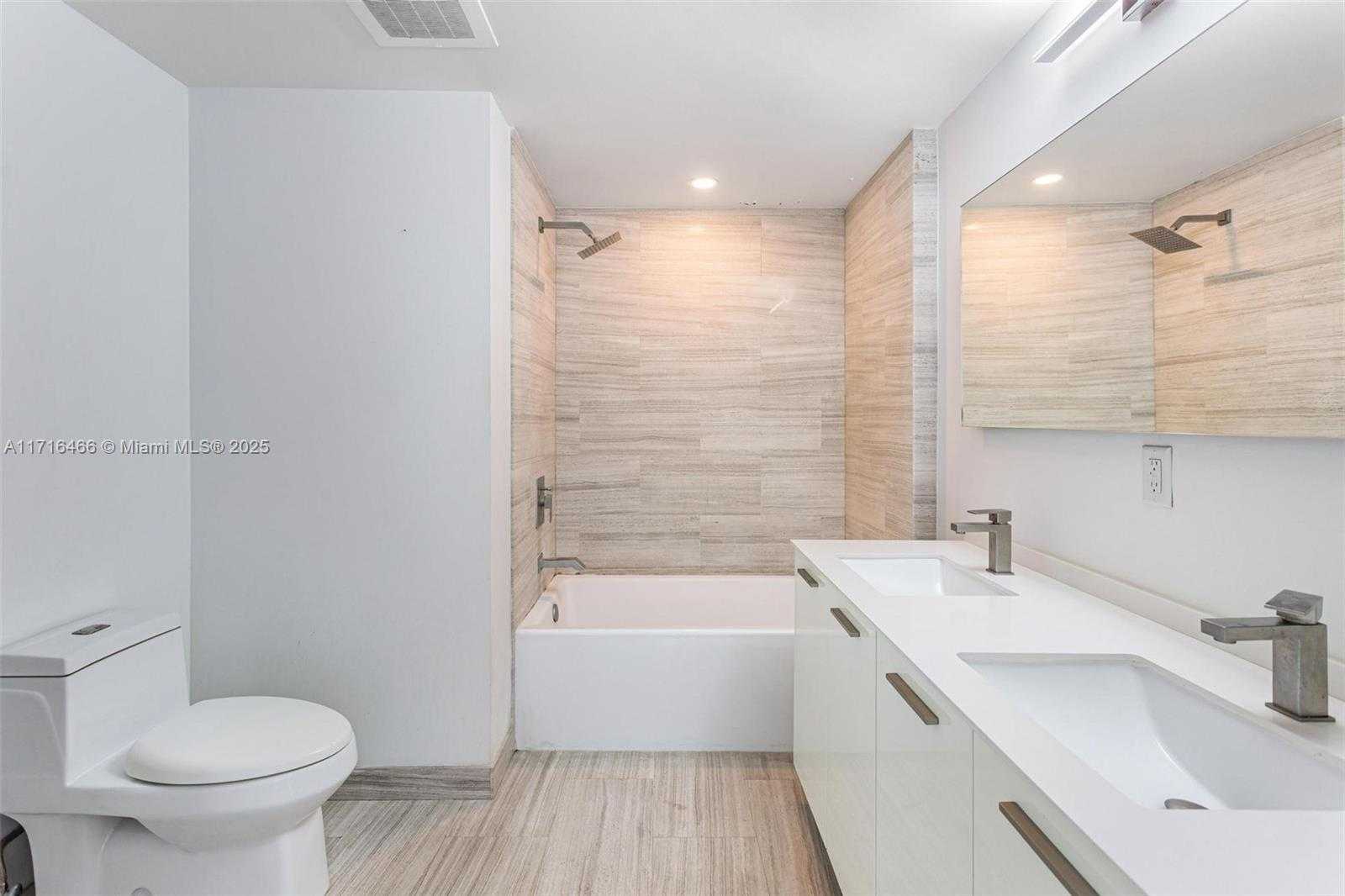 Small Image of 1300 BRICKELL BAY DR #700, Miami Number 13