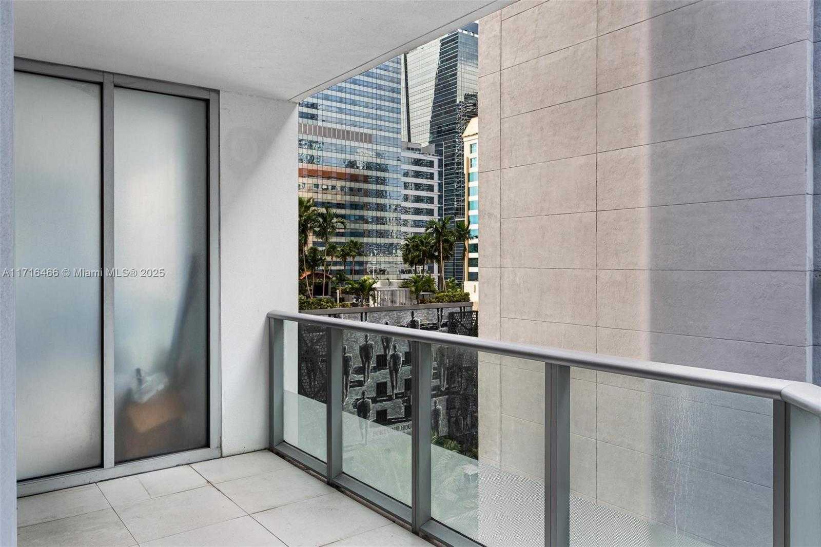 Small Image of 1300 BRICKELL BAY DR #700, Miami Number 18