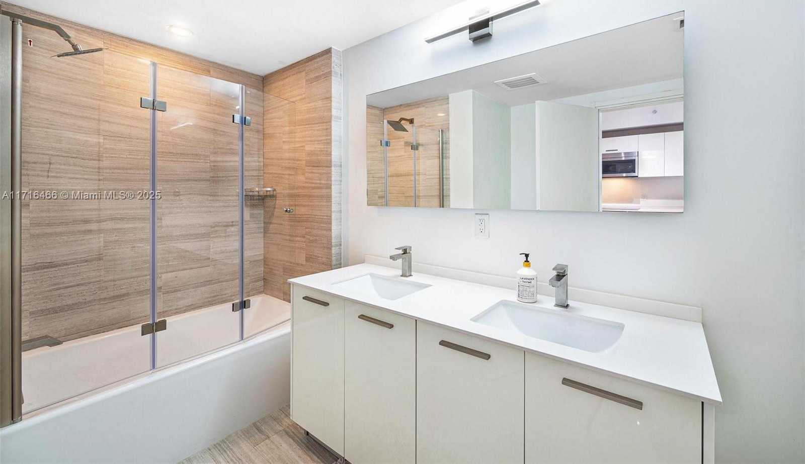 Small Image of 1300 BRICKELL BAY DR #700, Miami Number 22