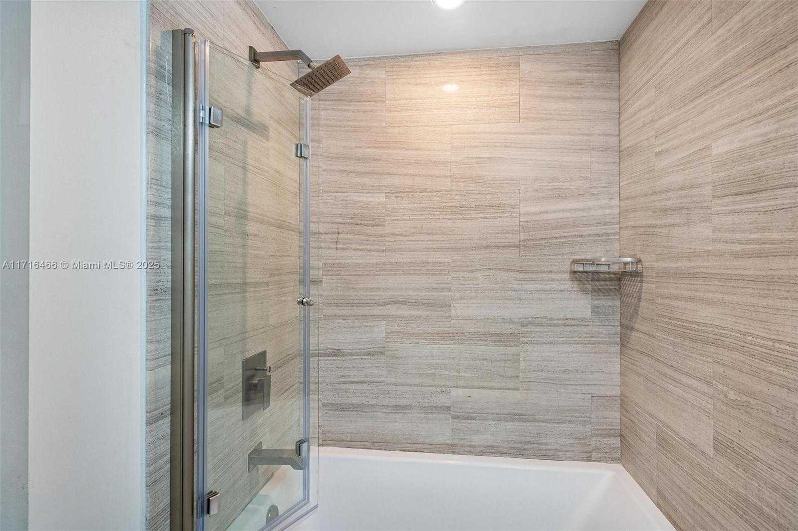 Small Image of 1300 BRICKELL BAY DR #700, Miami Number 24