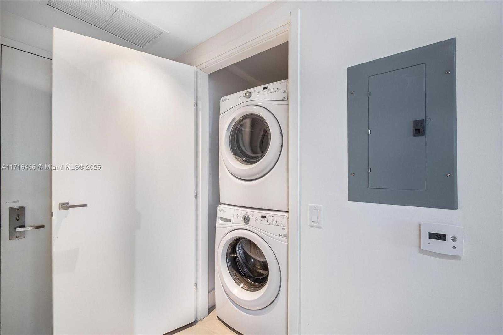 Small Image of 1300 BRICKELL BAY DR #700, Miami Number 29