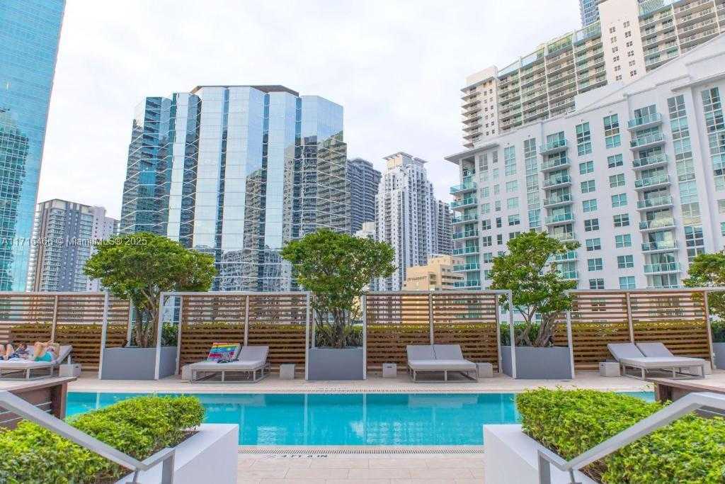 Small Image of 1300 BRICKELL BAY DR #700, Miami Number 36
