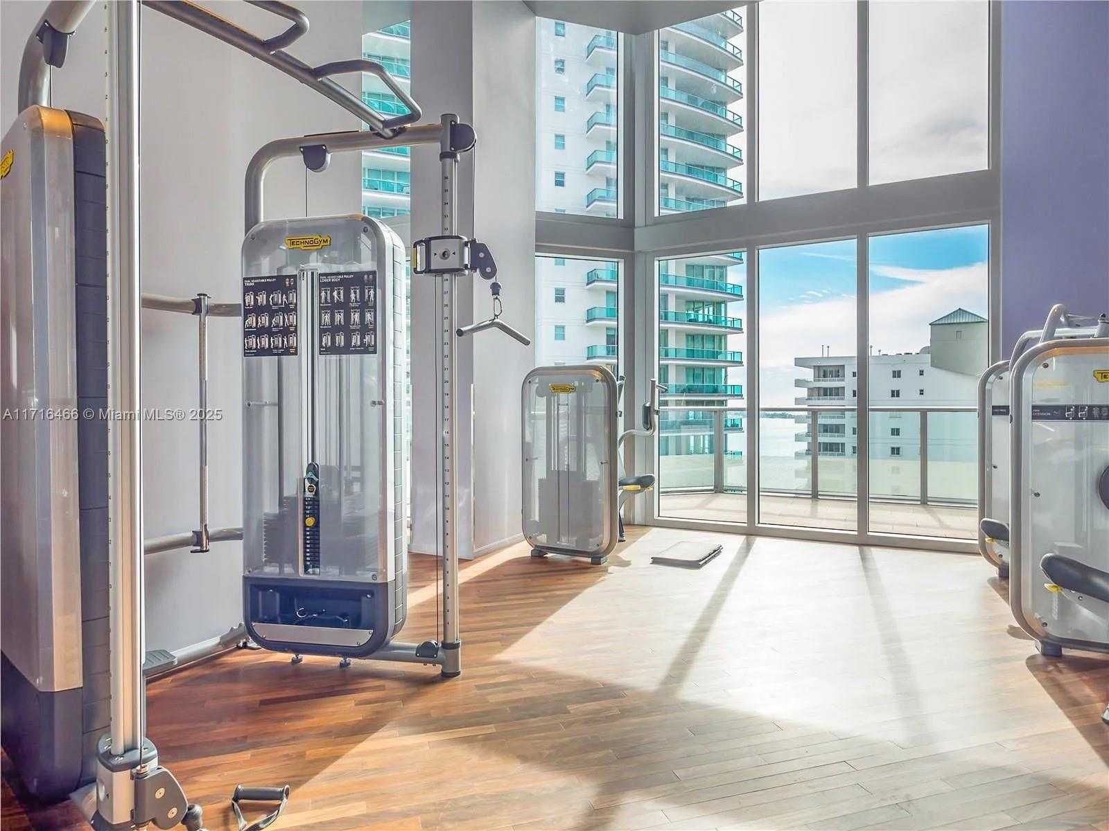 Small Image of 1300 BRICKELL BAY DR #700, Miami Number 37