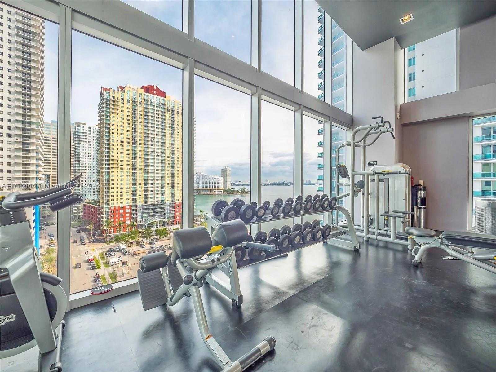 Small Image of 1300 BRICKELL BAY DR #700, Miami Number 38