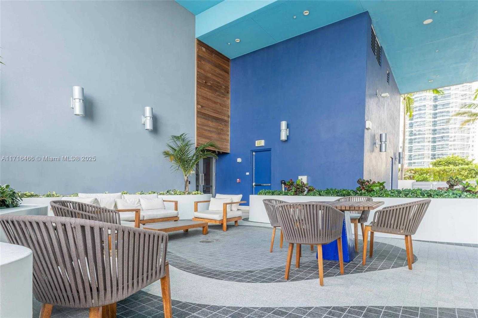 Small Image of 1300 BRICKELL BAY DR #700, Miami Number 40