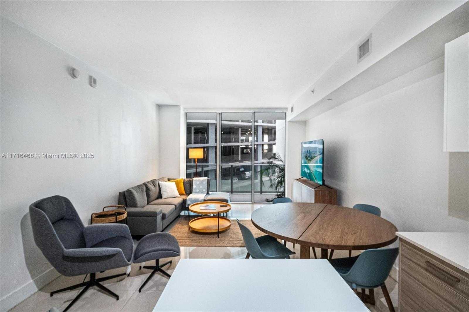 Small Image of 1300 BRICKELL BAY DR #700, Miami Number 8