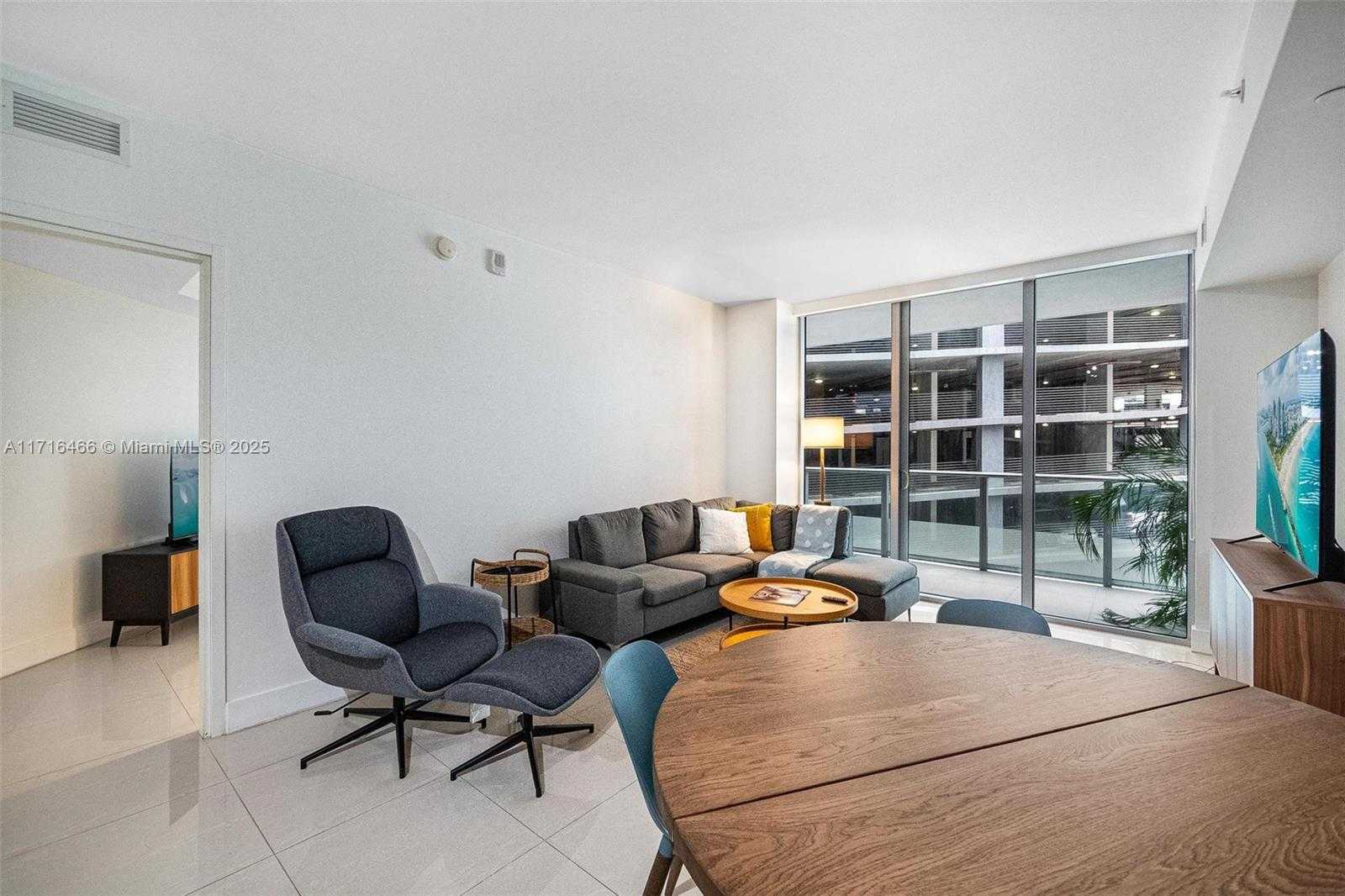 Small Image of 1300 BRICKELL BAY DR #700, Miami Number 9