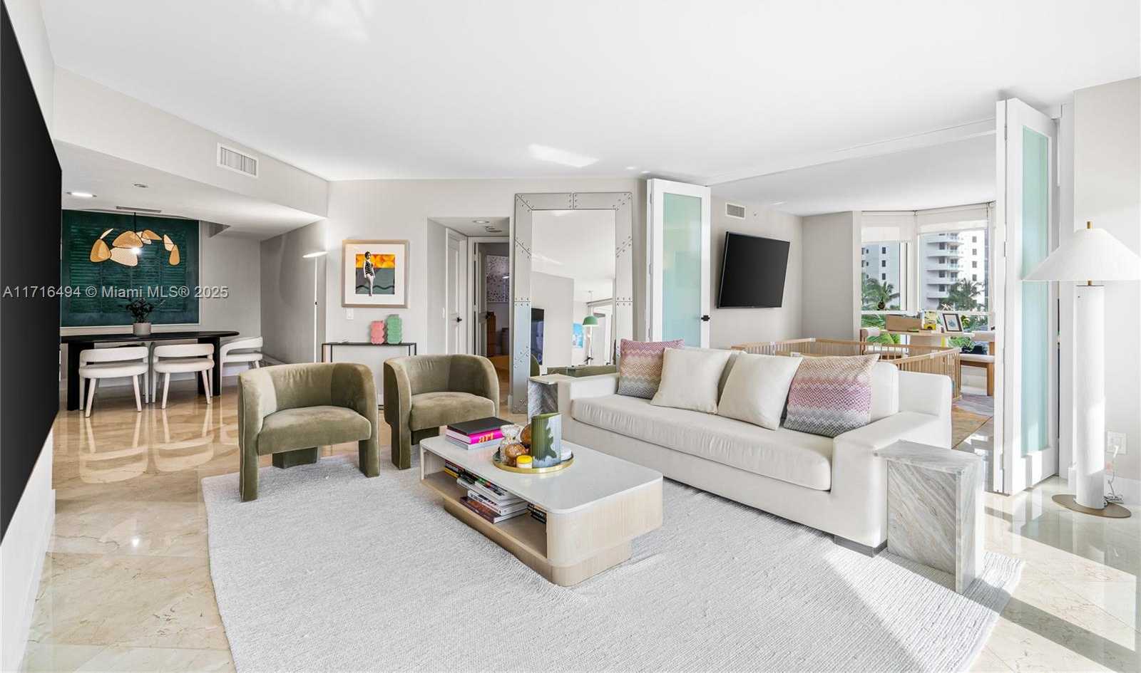 Small Image of 21055 YACHT CLUB DR #702, Aventura Number 12