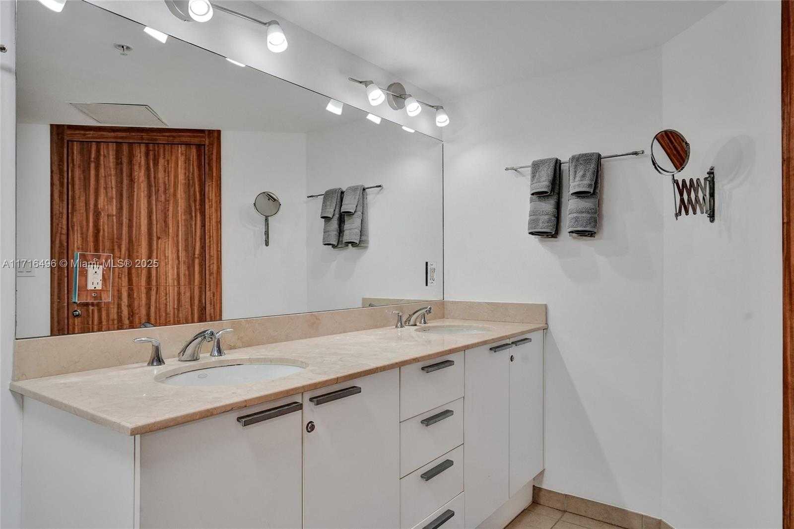 Small Image of 16699 COLLINS AVE #2405, Sunny Isles Beach Number 16
