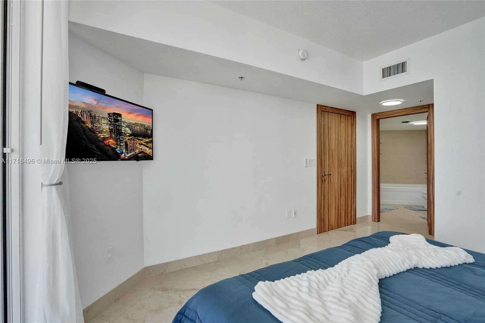 Small Image of 16699 COLLINS AVE #2405, Sunny Isles Beach Number 18
