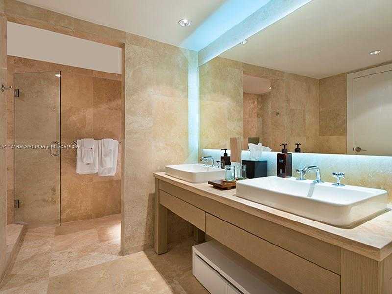 Small Image of 102 24TH ST #1540, Miami Beach Number 12